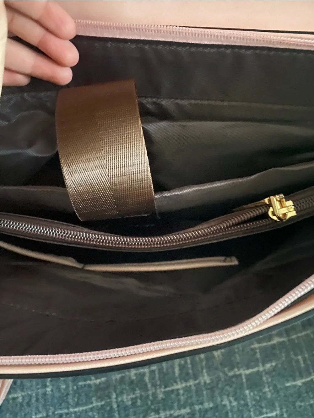 Huge pink bag that fits a laptop